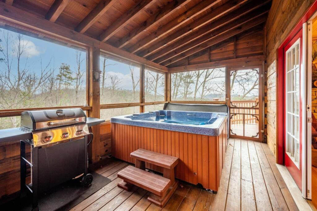 Over The Mountain - Smoky Mountain View Cabin Sevierville Εξωτερικό φωτογραφία