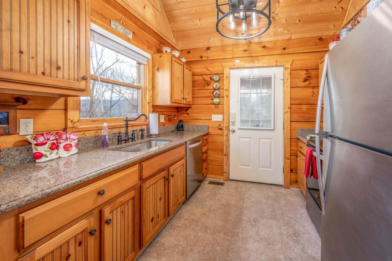 Over The Mountain - Smoky Mountain View Cabin Sevierville Εξωτερικό φωτογραφία