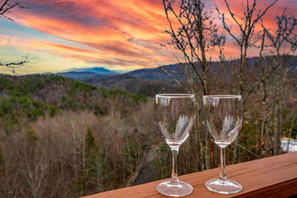 Over The Mountain - Smoky Mountain View Cabin Sevierville Εξωτερικό φωτογραφία
