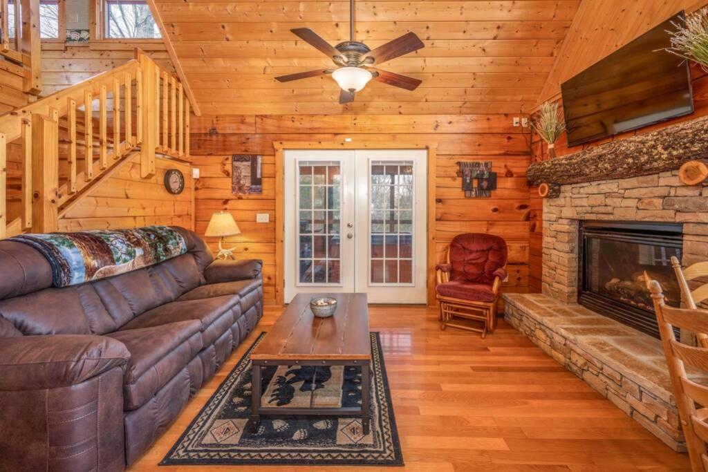 Over The Mountain - Smoky Mountain View Cabin Sevierville Εξωτερικό φωτογραφία