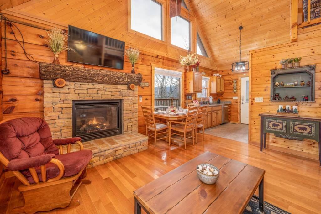 Over The Mountain - Smoky Mountain View Cabin Sevierville Εξωτερικό φωτογραφία