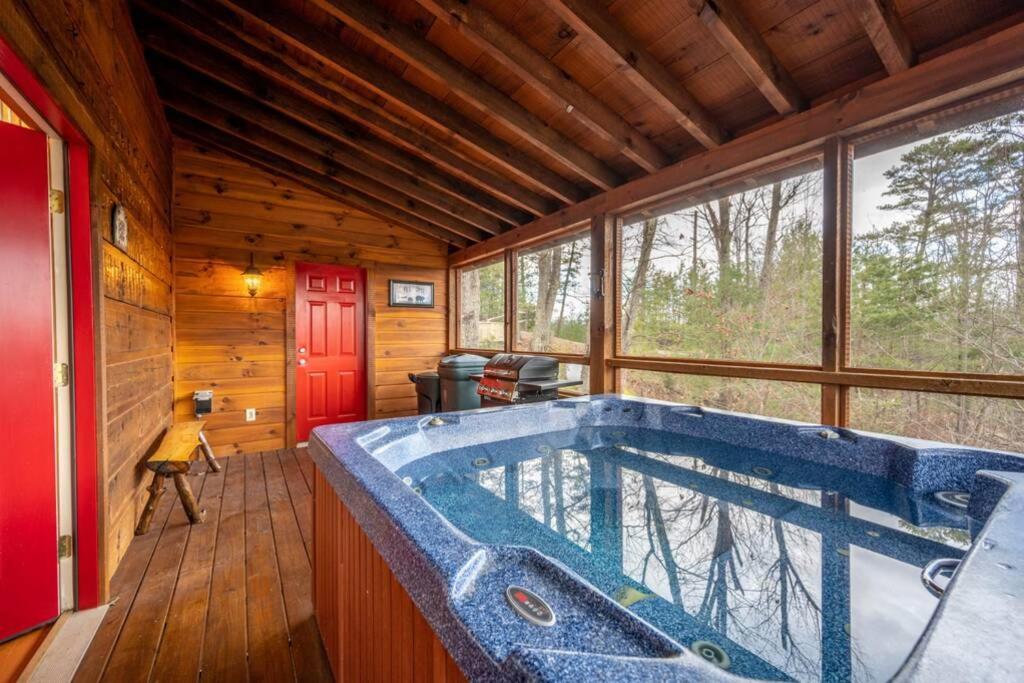 Over The Mountain - Smoky Mountain View Cabin Sevierville Εξωτερικό φωτογραφία