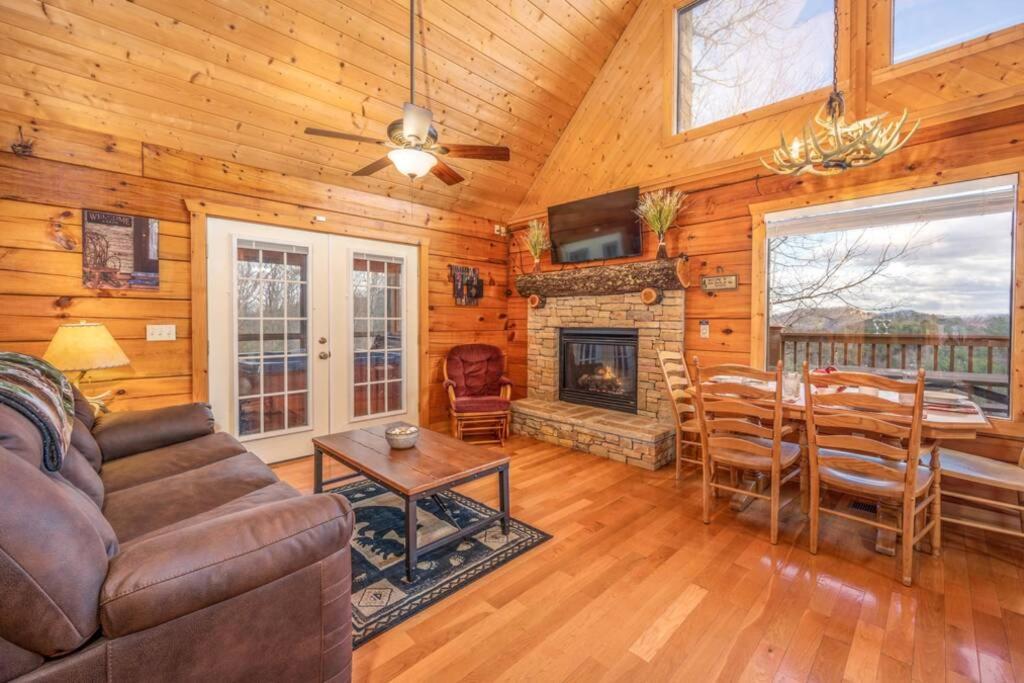 Over The Mountain - Smoky Mountain View Cabin Sevierville Εξωτερικό φωτογραφία
